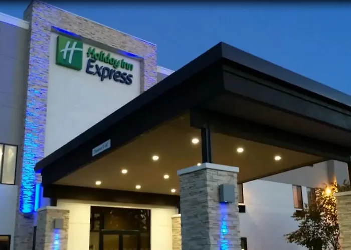 Holiday Inn Express & Suites - Oklahoma City Airport By IhgAirport Hotel