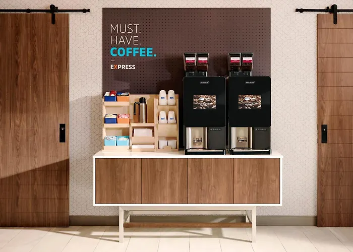 Holiday Inn Express & Suites - Oklahoma City Airport By IhgAirport Hotel